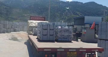 雅安 芝麻白仿形路沿石，直形路沿石