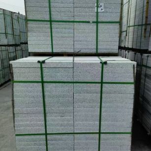 雅安 芝麻白火烧，园林广场市政工程地铺石，1.8~5.0厚均有现货