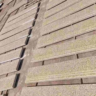 雅安 黄金麻花岗岩光面楼梯踏步