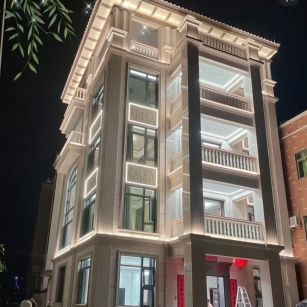 雅安 芝麻白花岗岩别墅外墙夜间效果