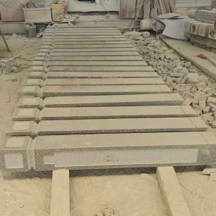 雅安 芝麻白异形加工雕刻-栏杆大柱，方柱