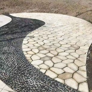 雅安 黄金麻冰裂纹地铺石工地铺装案例