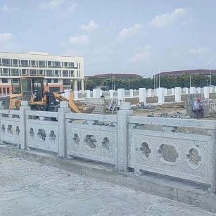 雅安 白麻花岗岩荔枝面河道栏杆