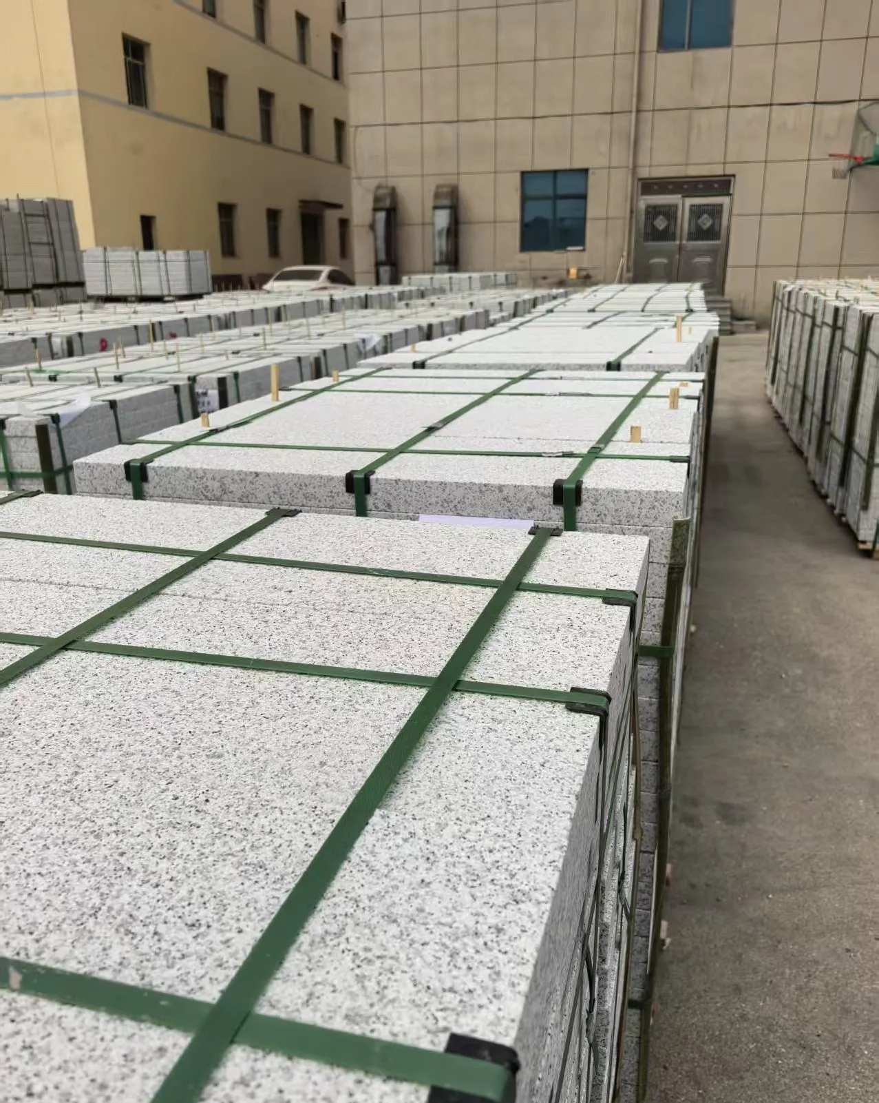 雅安 白麻花岗岩5.0公分荔枝面地铺石