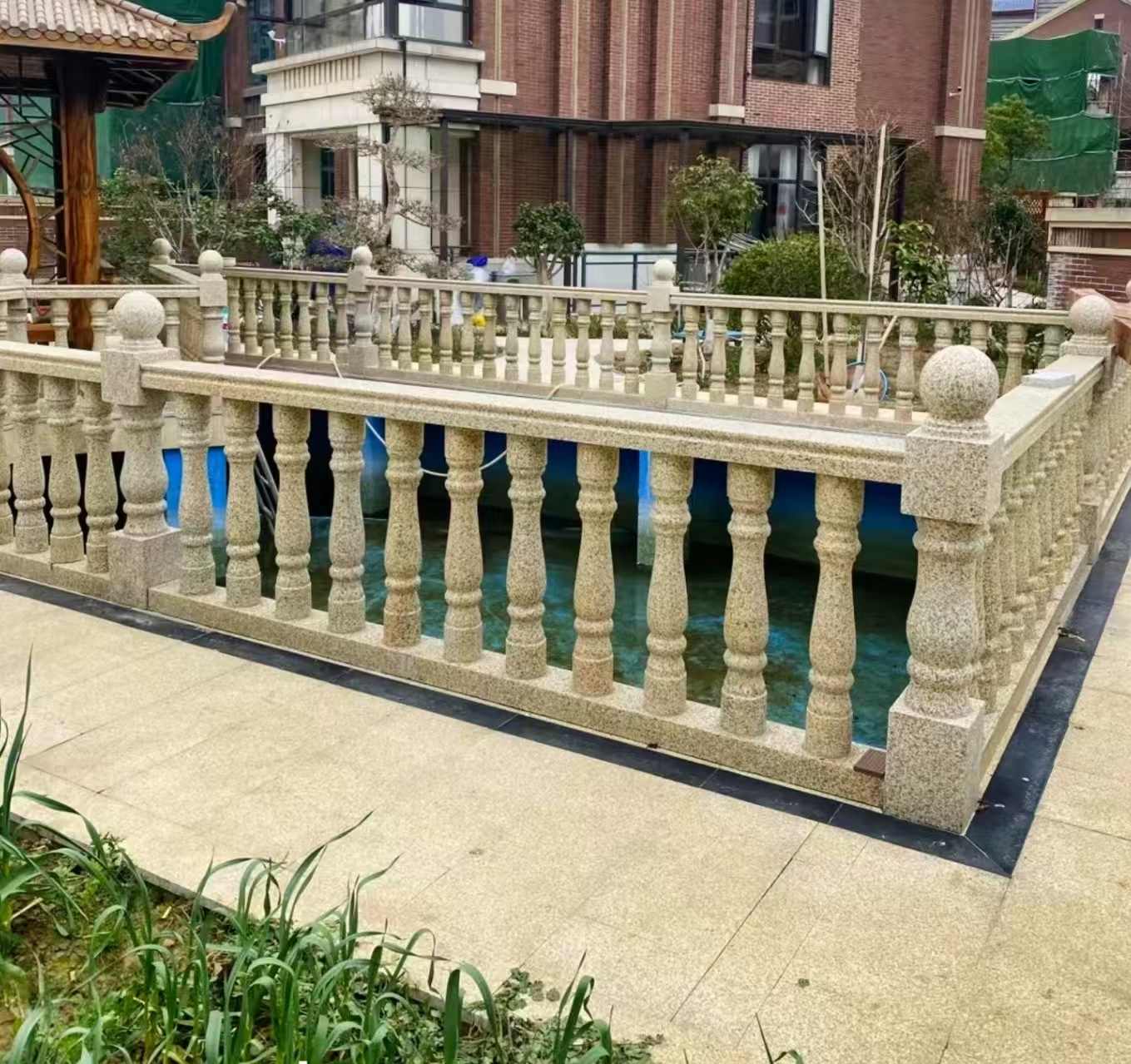 雅安黄金麻花岗岩石材栏杆，扶手，将军柱，花瓶柱