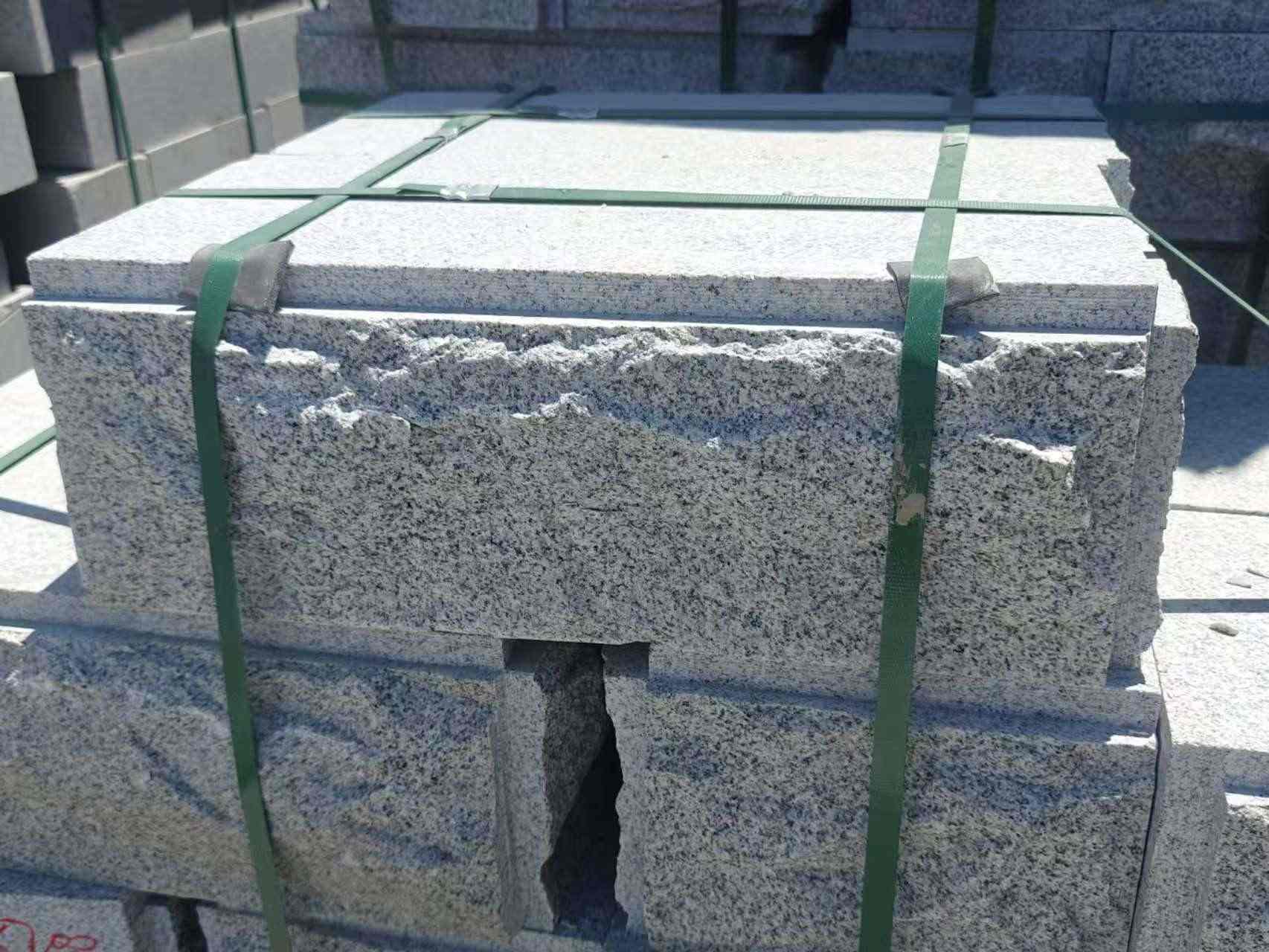 雅安 芝麻白花岗岩自然面成品