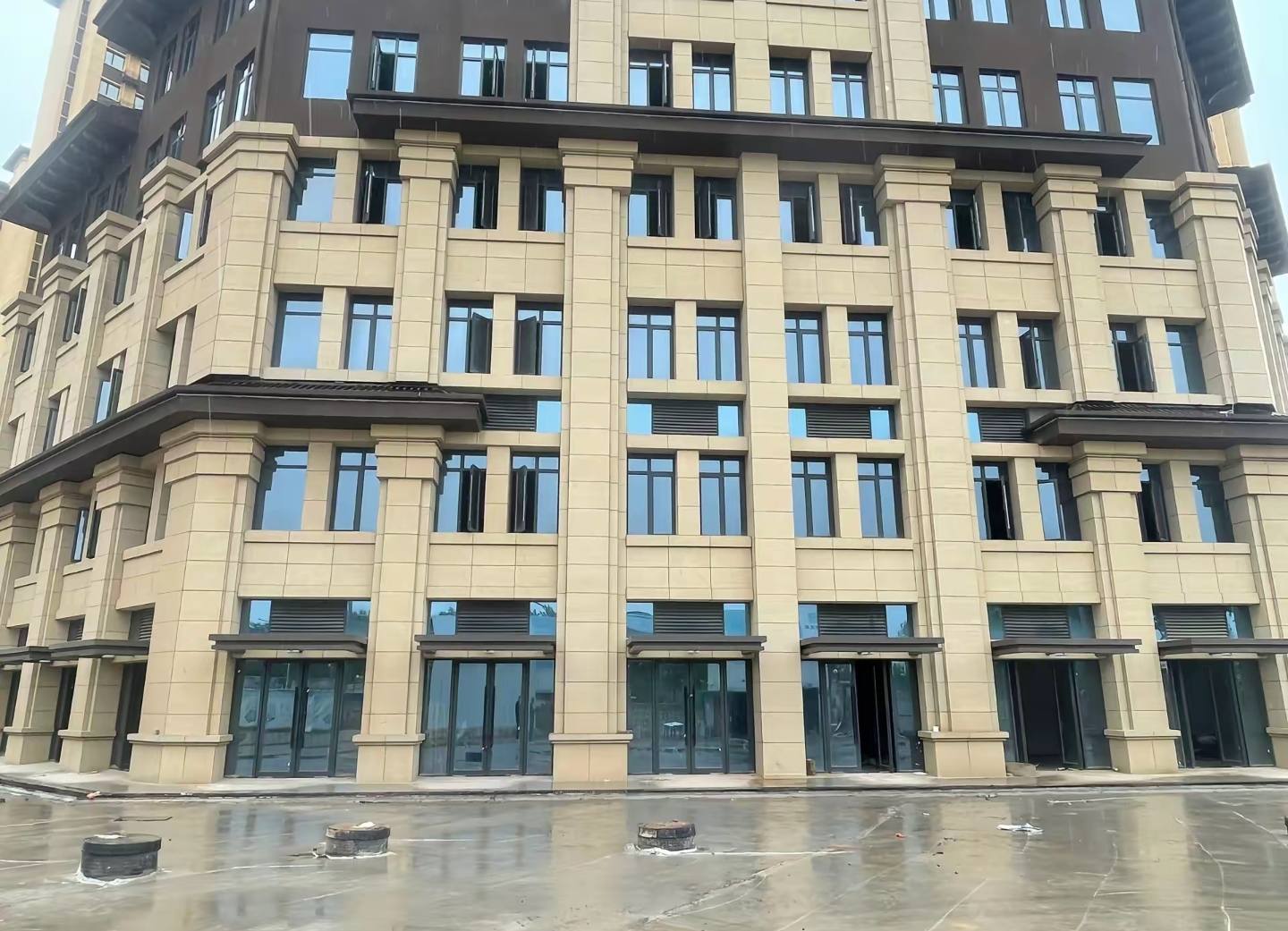 雅安 黄金麻花岗岩荔枝面小区外墙干挂