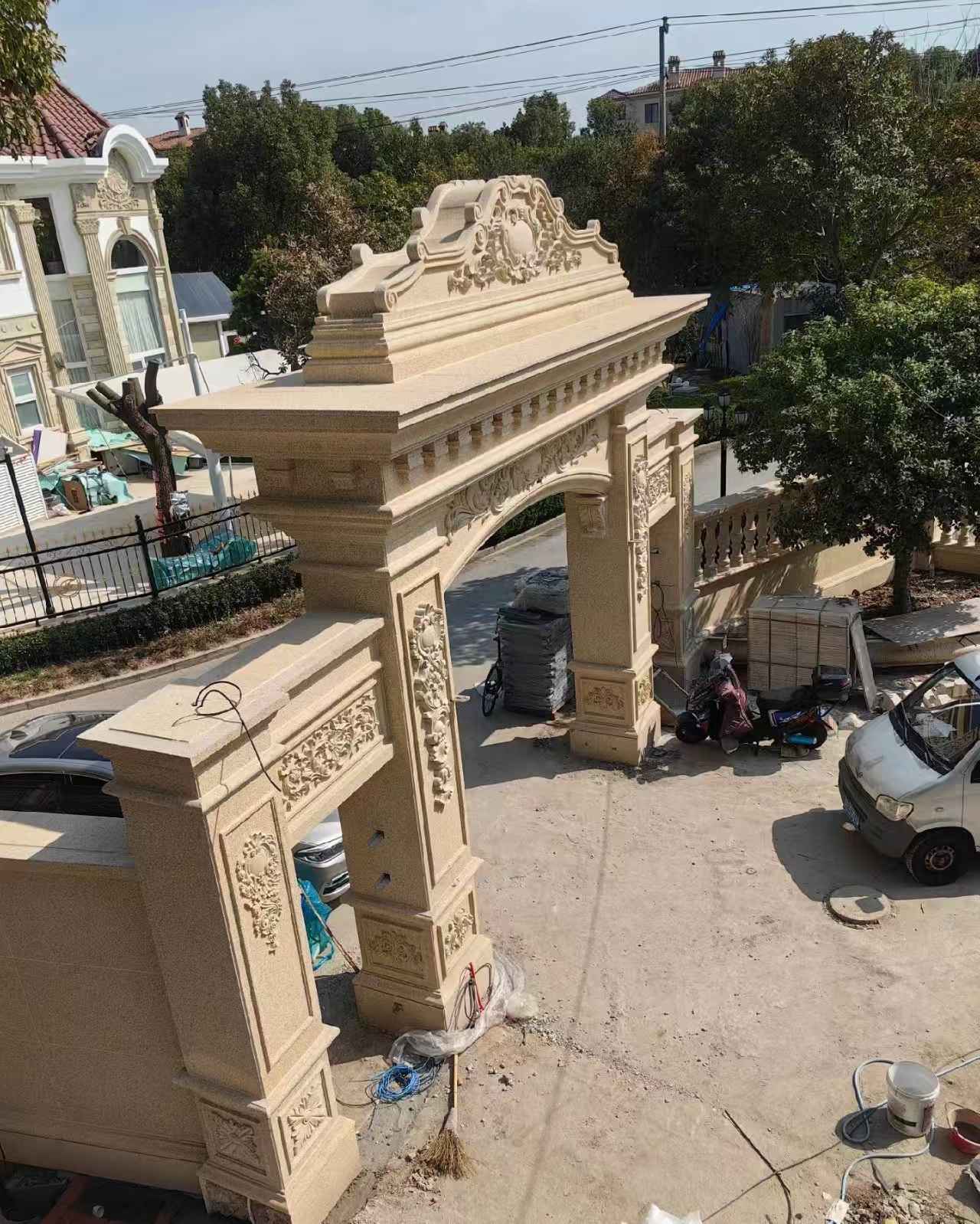 雅安 黄金麻荔枝面花岗岩别墅门楼