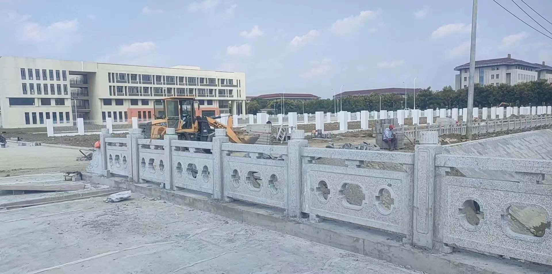 雅安 白麻花岗岩荔枝面河道栏杆