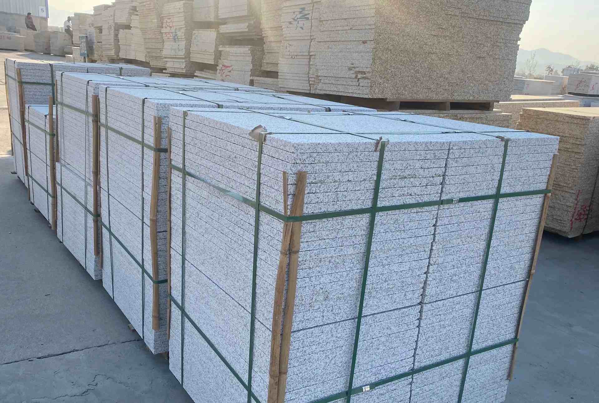 雅安 白麻花岗岩荔枝面地铺石