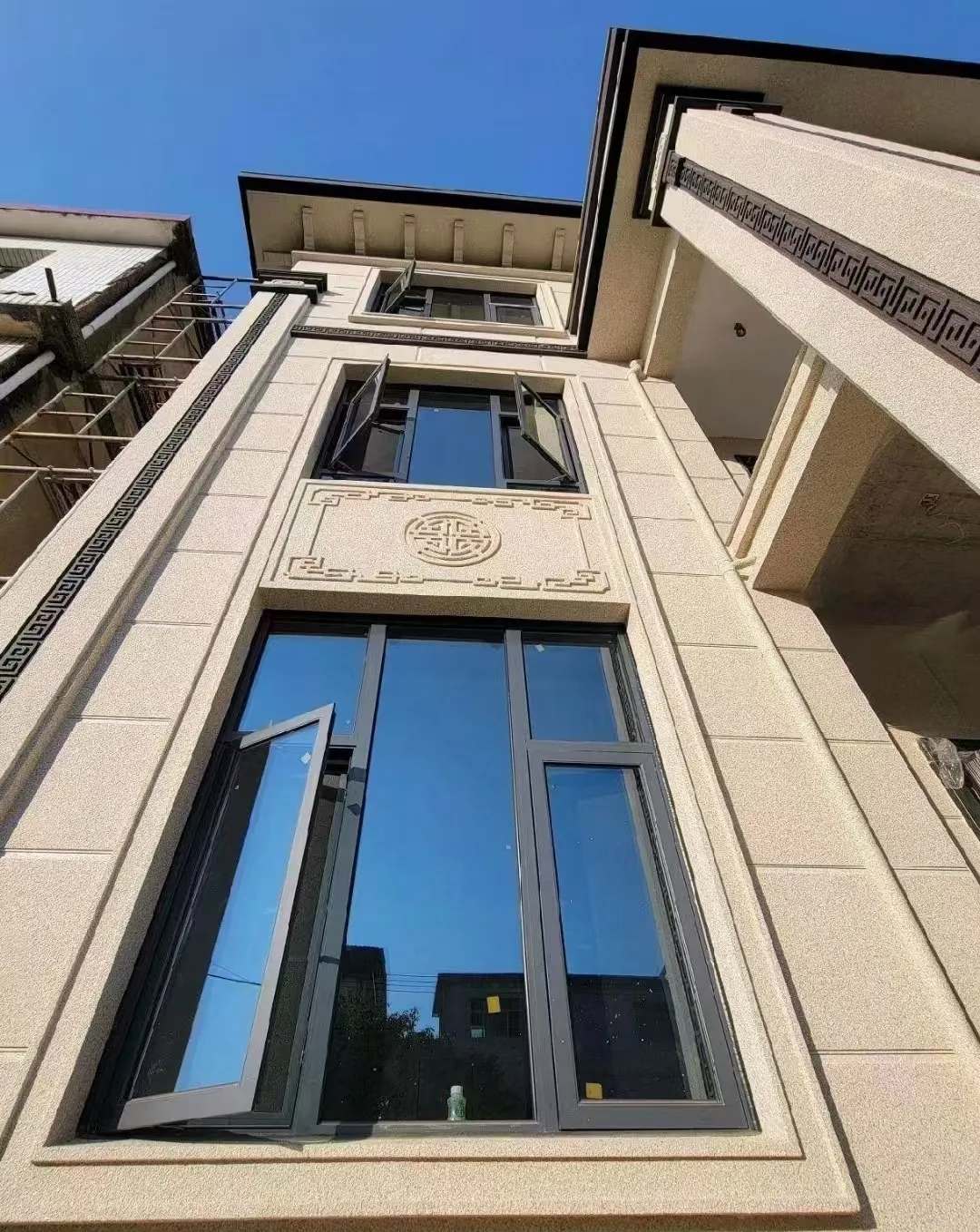 雅安 黄金麻荔枝面别墅外墙干挂效果展示