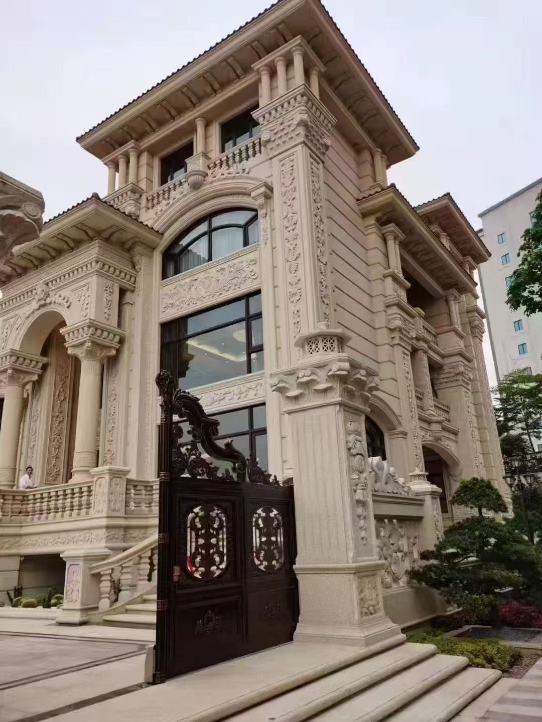 雅安 黄金麻花岗岩别墅外墙干挂效果展示