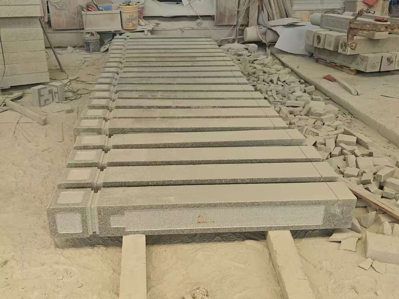 雅安 芝麻白异形加工雕刻-栏杆大柱，方柱